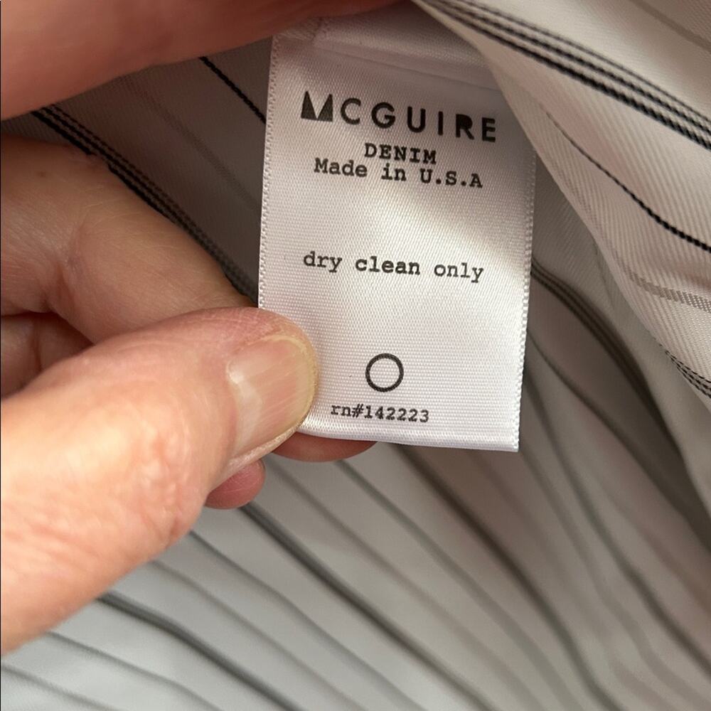 McGuire women’s Sz Large 53% wool Blazer Charcoal Pinstripe fully lined - Picture 8 of 10